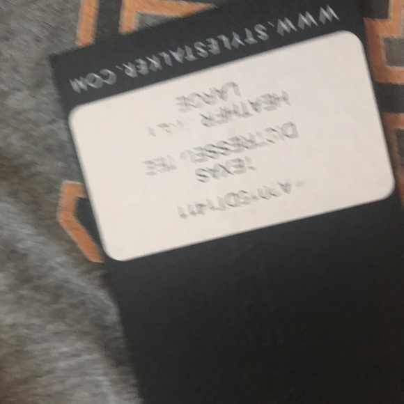 Stylestalker Texas Distressed Top - Picture 8 of 8